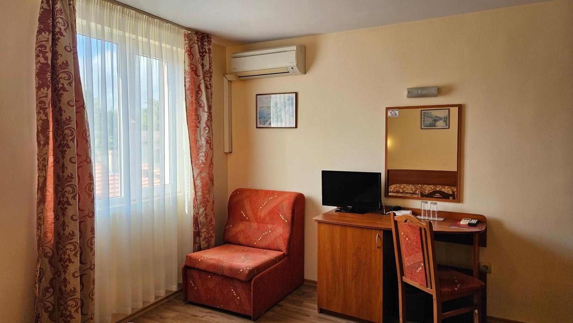 Caprice Family Hotel Warna Zewnętrze zdjęcie