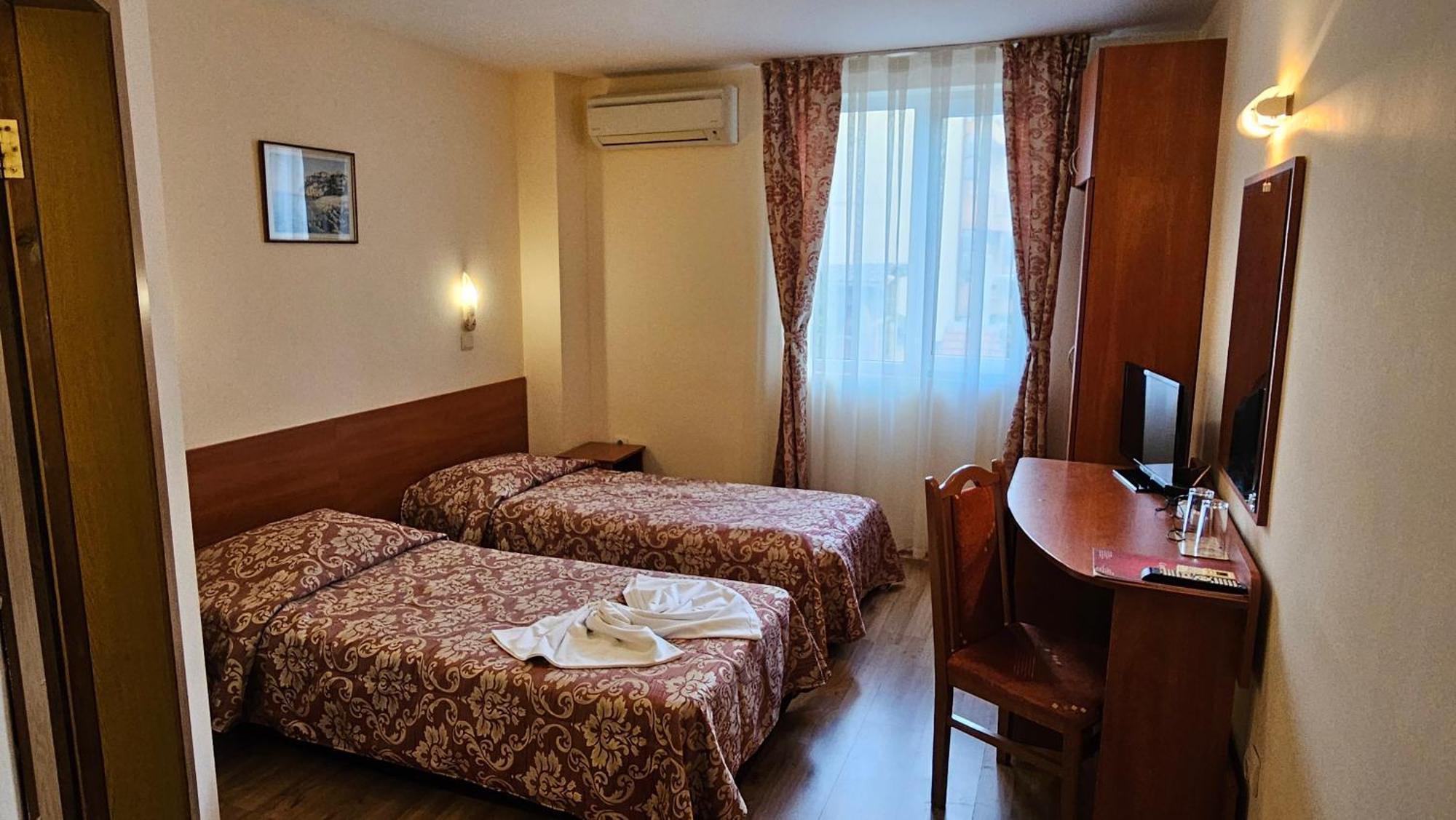 Caprice Family Hotel Warna Zewnętrze zdjęcie