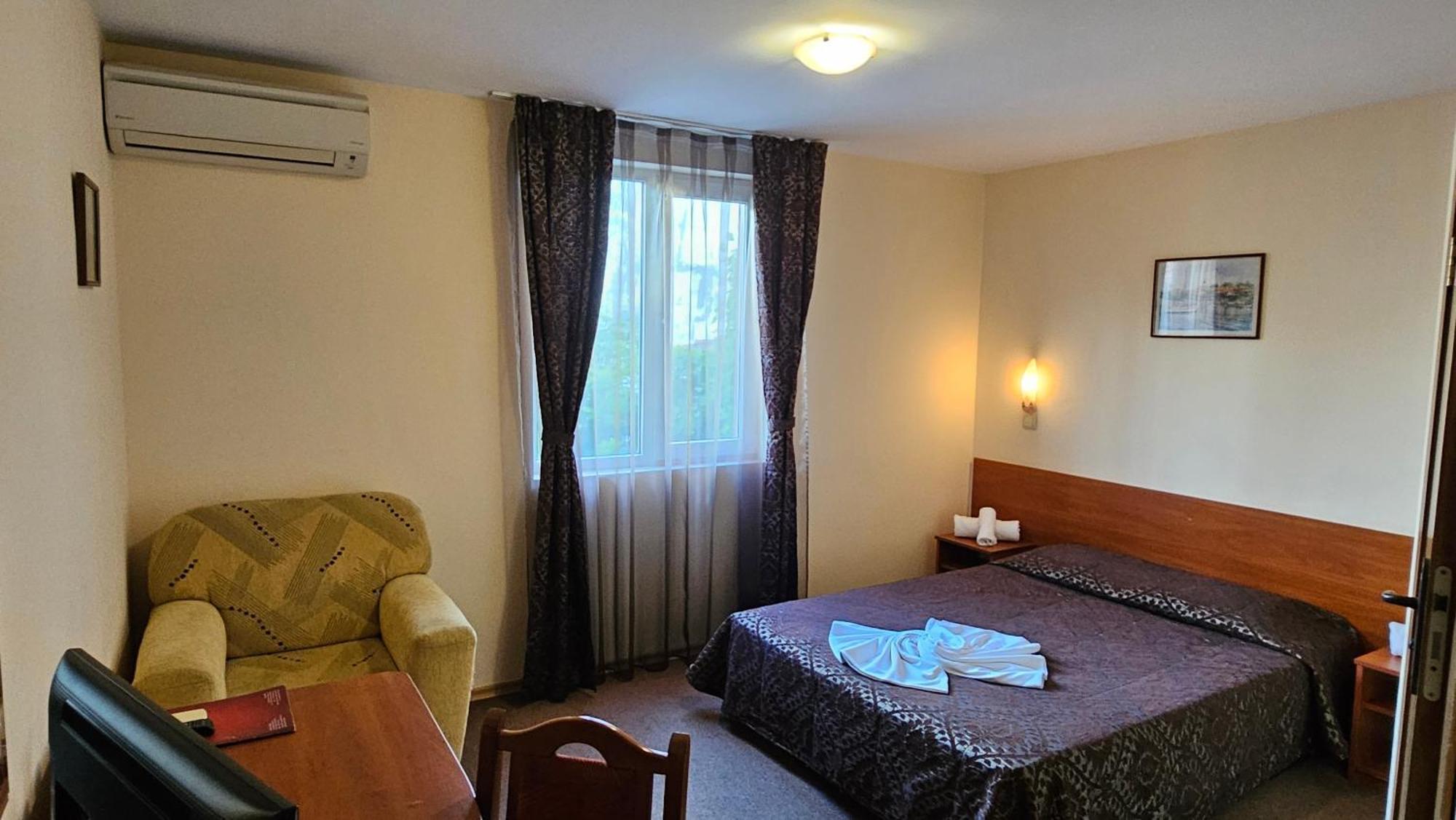 Caprice Family Hotel Warna Zewnętrze zdjęcie